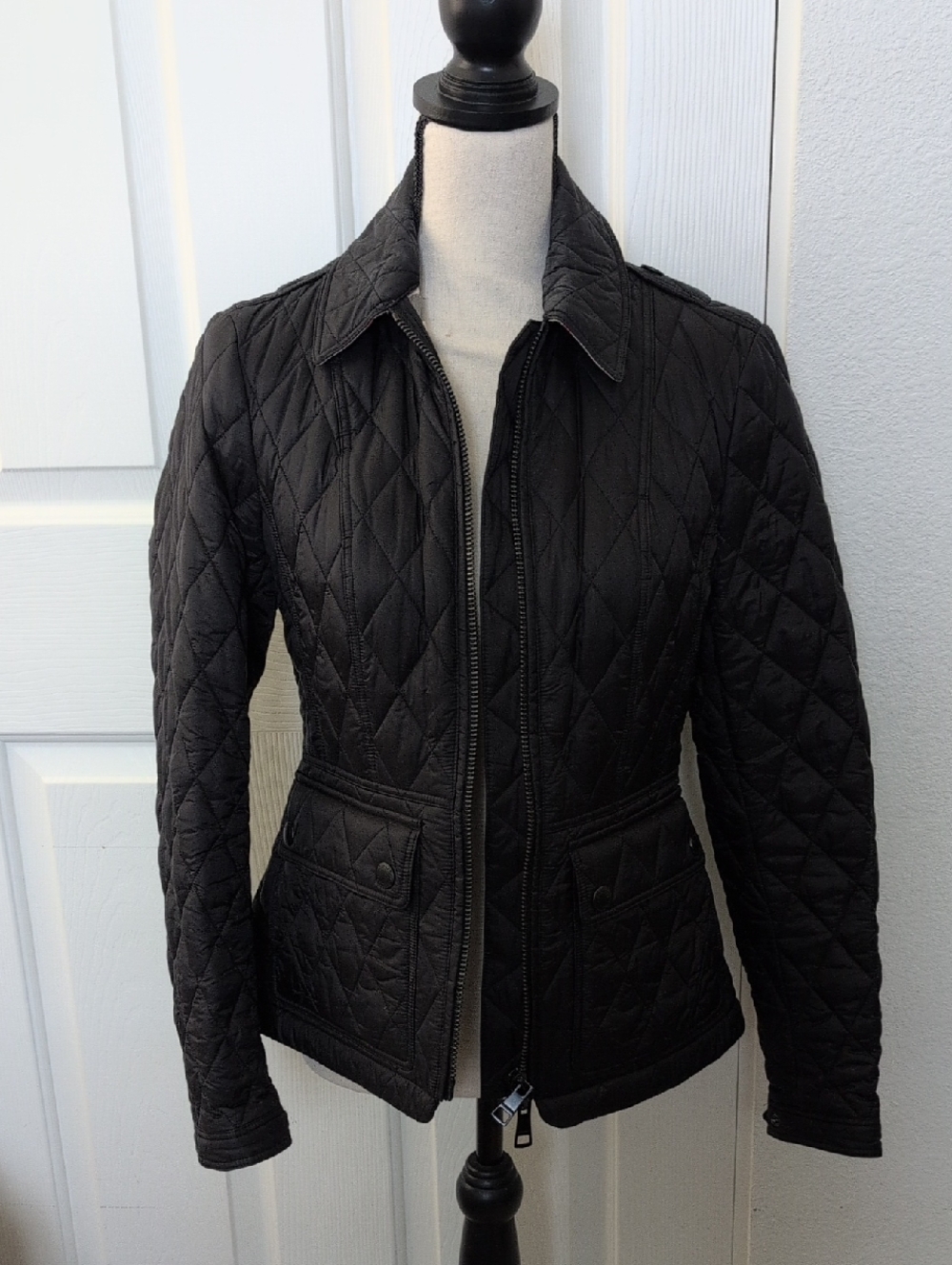 Burberry Classic Quilted Women's Jacket - Black